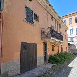 in vendita-casa a novi ligure
